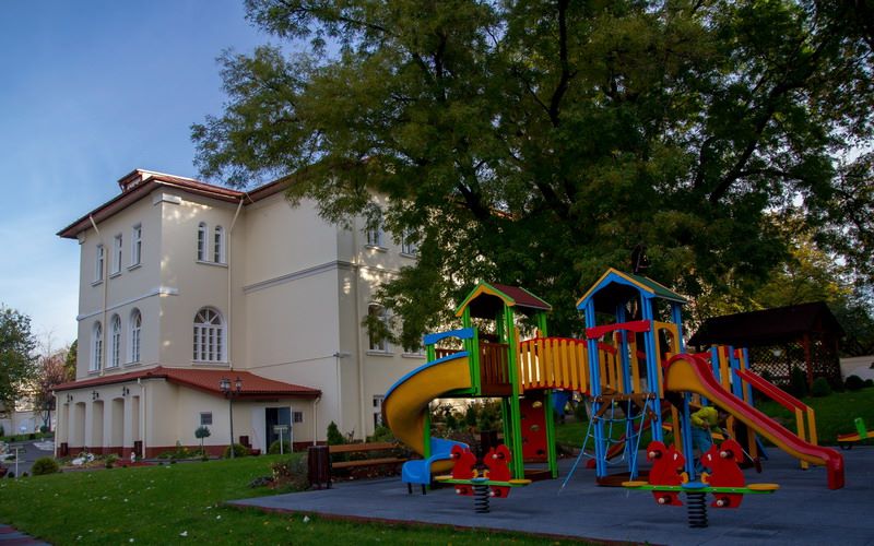 Centrul de Recreere şi Dezvoltare Personală „Conacul Golescu Grant”