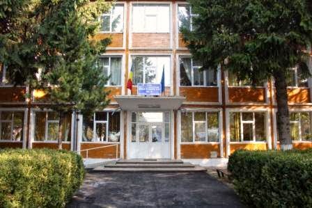 Şcoala Gimnazială "Calistrat Hogaş"
