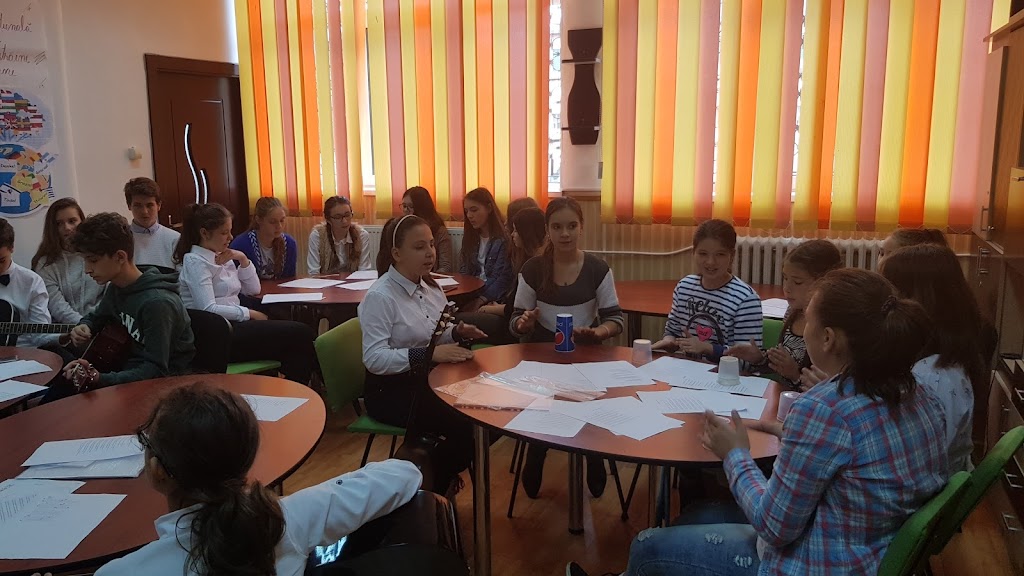 Școala Gimnazială nr 5 Piatra Neamt Școala Gimnazială nr 5 Piatra Neamt