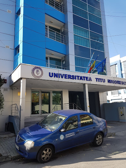 Universitatea Titu Maiorescu - Casierie